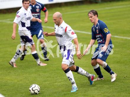 Fussball Regionalliga. SAK gegen Kalsdorf. Christian Dlopst (SAK), Markus Gsellmann (Kalsdorf). Klagenfurt, am 17.5.2013.
Foto: Kuess
---
pressefotos, pressefotografie, kuess, qs, qspictures, sport, bild, bilder, bilddatenbank