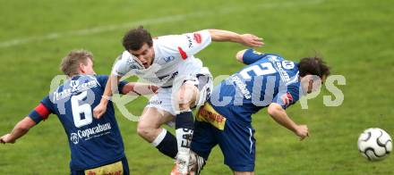 Fussball Regionalliga. SAK gegen Kalsdorf. Matic Korasa (SAK), Christian Weber, Marvin Weinberger(Kalsdorf). Klagenfurt, am 17.5.2013.
Foto: Kuess
---
pressefotos, pressefotografie, kuess, qs, qspictures, sport, bild, bilder, bilddatenbank