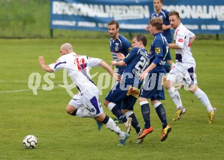 Fussball Regionalliga. SAK gegen Kalsdorf. Christian Dlopst (SAK), Markus Gsellmann(Kalsdorf). Klagenfurt, am 17.5.2013.
Foto: Kuess
---
pressefotos, pressefotografie, kuess, qs, qspictures, sport, bild, bilder, bilddatenbank