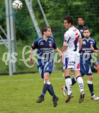 Fussball Regionalliga. SAK gegen Kalsdorf. Murat Veliu (SAK), Marvin Weinberger (Kalsdorf). Klagenfurt, am 17.5.2013.
Foto: Kuess
---
pressefotos, pressefotografie, kuess, qs, qspictures, sport, bild, bilder, bilddatenbank