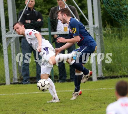 Fussball Regionalliga. SAK gegen Kalsdorf. Darjan Aleksic,  (SAK), Martin Gruendler (Kalsdorf). Klagenfurt, am 17.5.2013.
Foto: Kuess
---
pressefotos, pressefotografie, kuess, qs, qspictures, sport, bild, bilder, bilddatenbank