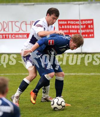 Fussball Regionalliga. SAK gegen Kalsdorf. Matic Korasa (SAK), Lukas Stadler (Kalsdorf). Klagenfurt, am 17.5.2013.
Foto: Kuess
---
pressefotos, pressefotografie, kuess, qs, qspictures, sport, bild, bilder, bilddatenbank