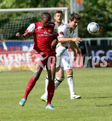 Fussball Bundesliga. RZ Pellets WAC gegen FC Admira Wacker Moedling.  Mihret Topcagic, (WAC), Mevoungou Mekoulou Patrick  (Moedling). Wolfsberg, 18.5.2013.
Foto: Kuess

---
pressefotos, pressefotografie, kuess, qs, qspictures, sport, bild, bilder, bilddatenbank