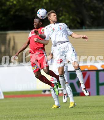 Fussball Bundesliga. RZ Pellets WAC gegen FC Admira Wacker Moedling.  Boris Huettenbrenneer, (WAC),   Issiaka Oedraogo (Moedling). Wolfsberg, 18.5.2013.
Foto: Kuess

---
pressefotos, pressefotografie, kuess, qs, qspictures, sport, bild, bilder, bilddatenbank