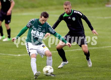 Fussball Regionalliga. Feldkirchen gegen Pasching. Kevin Vaschauner,  (Feldkirchen), Martin Grasegger (Pasching). Feldkirchen, 24.5.2013.
Foto: Kuess
---
pressefotos, pressefotografie, kuess, qs, qspictures, sport, bild, bilder, bilddatenbank