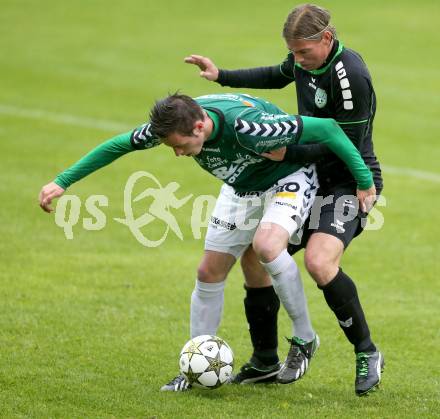 Fussball Regionalliga. Feldkirchen gegen Pasching. Kevin Vaschauner,  (Feldkirchen), Thomas Krammer (Pasching).. Feldkirchen, 24.5.2013.
Foto: Kuess
---
pressefotos, pressefotografie, kuess, qs, qspictures, sport, bild, bilder, bilddatenbank