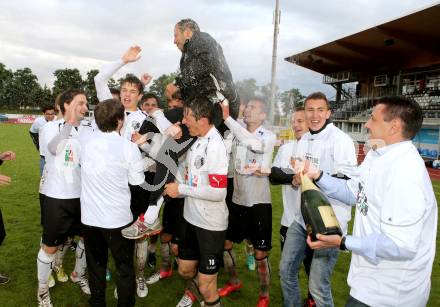 Fussball Kaerntner Liga. WAC Amateure gegen Lienz. Meisterjubel WAC. Wolfsberg, am 25.5.2013.
Foto: Kuess
---
pressefotos, pressefotografie, kuess, qs, qspictures, sport, bild, bilder, bilddatenbank