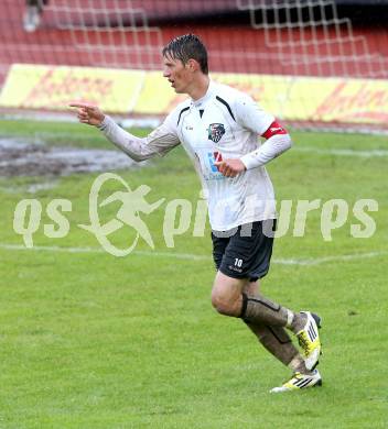 Fussball Kaerntner Liga. WAC Amateure. gegen Lienz. Torjubel Patrick Pfennich (WAC). Wolfsberg, am 25.5.2013.
Foto: Kuess
---
pressefotos, pressefotografie, kuess, qs, qspictures, sport, bild, bilder, bilddatenbank