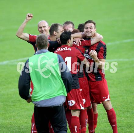 Fussball Regionalliga. VSV gegen LASK Linz. Jubel (LASK). Villach, 25.5.2013.
Foto: Kuess
---
pressefotos, pressefotografie, kuess, qs, qspictures, sport, bild, bilder, bilddatenbank