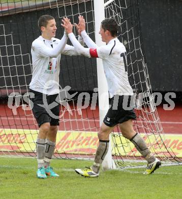 Fussball Kaerntner Liga. WAC Amateure. gegen Lienz. Torjubel Bastian Rupp, Patrick Pfennich (WAC). Wolfsberg, am 25.5.2013.
Foto: Kuess
---
pressefotos, pressefotografie, kuess, qs, qspictures, sport, bild, bilder, bilddatenbank