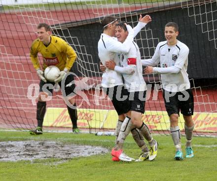 Fussball Kaerntner Liga. WAC Amateure. gegen Lienz. Torjubel Bastian Rupp, Patrick Pfennich, Moritz Guetz (WAC). Wolfsberg, am 25.5.2013.
Foto: Kuess
---
pressefotos, pressefotografie, kuess, qs, qspictures, sport, bild, bilder, bilddatenbank