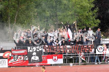 Fussball Regionalliga. VSV gegen LASK Linz. Fans (LASK). Villach, 25.5.2013.
Foto: Kuess
---
pressefotos, pressefotografie, kuess, qs, qspictures, sport, bild, bilder, bilddatenbank