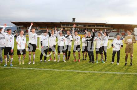 Fussball Kaerntner Liga. WAC Amateure gegen Lienz. Meisterjubel WAC. Wolfsberg, am 25.5.2013.
Foto: Kuess
---
pressefotos, pressefotografie, kuess, qs, qspictures, sport, bild, bilder, bilddatenbank