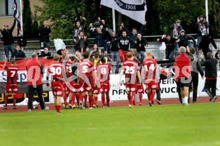 Fussball Regionalliga. VSV gegen LASK Linz. Jubel Fans (LASK). Villach, 25.5.2013.
Foto: Kuess
---
pressefotos, pressefotografie, kuess, qs, qspictures, sport, bild, bilder, bilddatenbank