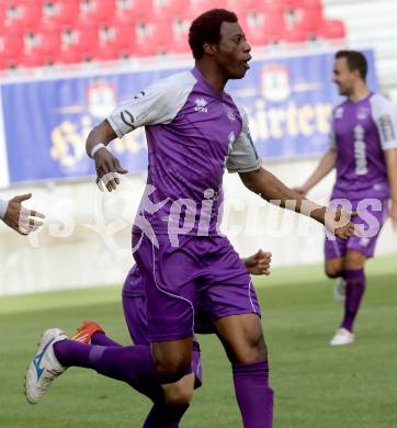 Fussball. Regionalliga. Austria Klagenfurt gegen Voecklamarkt. Torjubel Eric Akoto (Austria Klagenfurt). Klagenfurt, 25.5.2013.
Foto: Kuess
---
pressefotos, pressefotografie, kuess, qs, qspictures, sport, bild, bilder, bilddatenbank