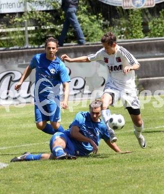 Fussball. Unterliga Ost. ASV gegen Globasnitz. Bidovec Florian (ASV), Gross Arnold (Globasnitz). Klagenfurt, 26.6.2013.
Foto: Kuess 
---
pressefotos, pressefotografie, kuess, qs, qspictures, sport, bild, bilder, bilddatenbank