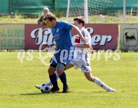 Fussball. Unterliga Ost. ASV gegen Globasnitz. Friessnegger Stefan (ASV), Rauscher Juergen (Globasnitz). Klagenfurt, 26.6.2013.
Foto: Kuess 
---
pressefotos, pressefotografie, kuess, qs, qspictures, sport, bild, bilder, bilddatenbank