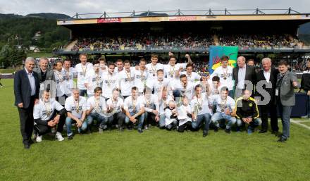 Fussball Kaerntner Liga. Meisterehrung durch den Praesidenten des Kaerntner Fussballverbandes Werner Lippitz. RZ Pellets WAC Amateure. Wolfsberg, 26.5.2013.
Foto: Kuess
---
pressefotos, pressefotografie, kuess, qs, qspictures, sport, bild, bilder, bilddatenbank