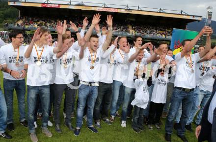 Fussball Kaerntner Liga. Meisterehrung durch den Praesidenten des Kaerntner Fussballverbandes Werner Lippitz. RZ Pellets WAC Amateure. Wolfsberg, 26.5.2013.
Foto: Kuess
---
pressefotos, pressefotografie, kuess, qs, qspictures, sport, bild, bilder, bilddatenbank