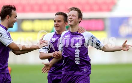 Fussball Regionalliga. SK Austria Klagenfurt gegen DSV Leoben. Torjubel Fabian Miesenboeck, Vahid Muharemovic, Alexander Percher (Austria Klagenfurt). Klagenfurt, 29.5.2013.
Foto: Kuess
---
pressefotos, pressefotografie, kuess, qs, qspictures, sport, bild, bilder, bilddatenbank