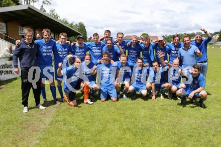 Fussball Unterliga Ost. Meister Annabichler SV. Jubel ASV. Mannschatsfoto. Annabichl, am 2.6.2013.
Foto: Kuess
---
pressefotos, pressefotografie, kuess, qs, qspictures, sport, bild, bilder, bilddatenbank