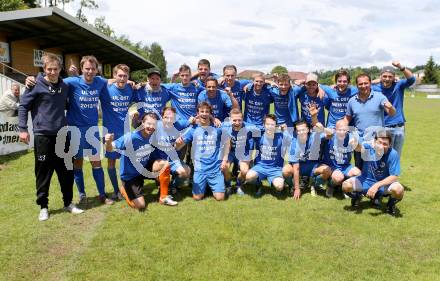 Fussball Unterliga Ost. Meister Annabichler SV. Jubel ASV. Mannschatsfoto. Annabichl, am 2.6.2013.
Foto: Kuess
---
pressefotos, pressefotografie, kuess, qs, qspictures, sport, bild, bilder, bilddatenbank