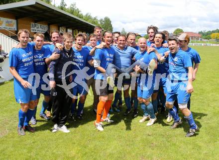 Fussball Unterliga Ost. Meister Annabichler SV. Jubel ASV. Mannschatsfoto. Annabichl, am 2.6.2013.
Foto: Kuess
---
pressefotos, pressefotografie, kuess, qs, qspictures, sport, bild, bilder, bilddatenbank