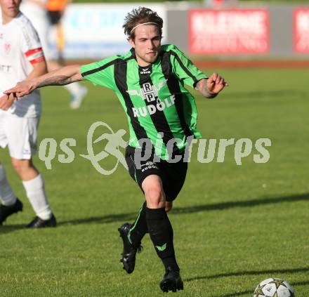 Fussball Kaerntner Liga. Voelkermarkt gegen ATUS Ferlach. Christopher Sauerschnig (Voelkermarkt). Voelkermarkt, 7. 6. 2013-
Foto: Kuess
---
pressefotos, pressefotografie, kuess, qs, qspictures, sport, bild, bilder, bilddatenbank