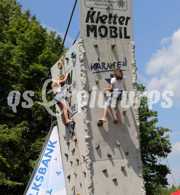 
---
pressefotos, pressefotografie, kuess, qs, qspictures, sport, bild, bilder, bilddatenbank