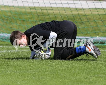 Fussball. Bundesliga. RZ Pellets WAC. Training. Maximilian Friesacher. Wolfsberg, 12.6.2013.
Foto: Kuess
---
pressefotos, pressefotografie, kuess, qs, qspictures, sport, bild, bilder, bilddatenbank