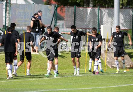 Fussball. Bundesliga. RZ Pellets WAC. Training. Ruben Rivera, David De Paula, Michael Liendl, Daniel Dunst. Wolfsberg, 12.6.2013.
Foto: Kuess
---
pressefotos, pressefotografie, kuess, qs, qspictures, sport, bild, bilder, bilddatenbank