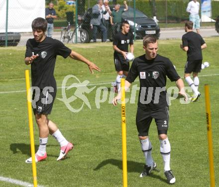 Fussball. Bundesliga. RZ Pellets WAC. Training. Mihret Topcagic, Manuel Kerhe. Wolfsberg, 12.6.2013.
Foto: Kuess
---
pressefotos, pressefotografie, kuess, qs, qspictures, sport, bild, bilder, bilddatenbank