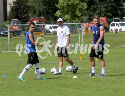 Fussball Bundesliga. Training WAC. Trainer Slobodan Grubor. Wolfsberg, am 18.6.2013.
Foto: Kuess
---
pressefotos, pressefotografie, kuess, qs, qspictures, sport, bild, bilder, bilddatenbank