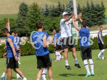 Fussball Bundesliga. Training WAC. Trainer Slobodan Grubor. Wolfsberg, am 18.6.2013.
Foto: Kuess
---
pressefotos, pressefotografie, kuess, qs, qspictures, sport, bild, bilder, bilddatenbank