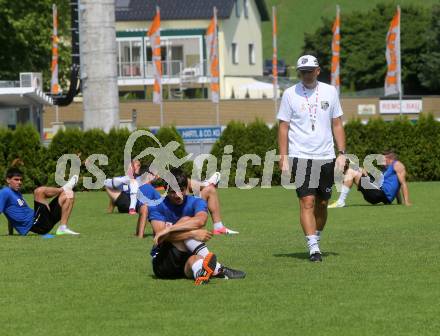 Fussball Bundesliga. Training WAC. Trainer Slobodan Grubor. Wolfsberg, am 18.6.2013.
Foto: Kuess
---
pressefotos, pressefotografie, kuess, qs, qspictures, sport, bild, bilder, bilddatenbank