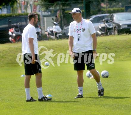 Fussball Bundesliga. Training WAC. Trainer Slobodan Grubor, Hannes Jochum. Wolfsberg, am 18.6.2013.
Foto: Kuess
---
pressefotos, pressefotografie, kuess, qs, qspictures, sport, bild, bilder, bilddatenbank