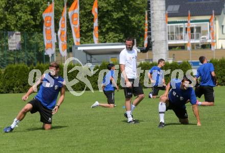 Fussball Bundesliga. Training WAC. Trainer Hannes Jochum. Wolfsberg, am 18.6.2013.
Foto: Kuess
---
pressefotos, pressefotografie, kuess, qs, qspictures, sport, bild, bilder, bilddatenbank