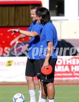 Fussball Bundesliga. Testspiel RZ Pellest WAC gegen NK Celje. Co-Trainer Co-Trainer Carlos Chaile, Hannes Jochum. Voelkermarkt, am 21.6.2013.
Foto: Kuess
---
pressefotos, pressefotografie, kuess, qs, qspictures, sport, bild, bilder, bilddatenbank