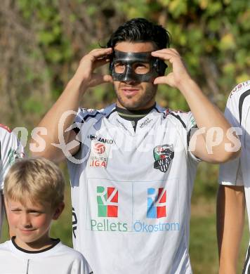 Fussball Bundesliga. Testspiel. Magdalen gegen RZ Pellets WAC. Michele Polverino (WAC). Magdalen, 22.6.2013.
Foto: Kuess 
---
pressefotos, pressefotografie, kuess, qs, qspictures, sport, bild, bilder, bilddatenbank