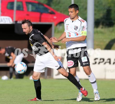 Fussball Bundesliga. Testspiel. Magdalen gegen RZ Pellets WAC. Rene Prettenthaler, (Magdalen), Nenad Jovanovic  (WAC). Magdalen, 22.6.2013.
Foto: Kuess 
---
pressefotos, pressefotografie, kuess, qs, qspictures, sport, bild, bilder, bilddatenbank