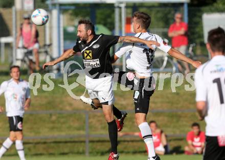 Fussball Bundesliga. Testspiel. Magdalen gegen RZ Pellets WAC. Rene Prettenthaler, (Magdalen), Maximilian Ritscher  (WAC). Magdalen, 22.6.2013.
Foto: Kuess 
---
pressefotos, pressefotografie, kuess, qs, qspictures, sport, bild, bilder, bilddatenbank