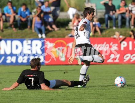 Fussball Bundesliga. Testspiel. Magdalen gegen RZ Pellets WAC. Manuel Prettenthaler, (Magdalen), Mihret Topcagic  (WAC). Magdalen, 22.6.2013.
Foto: Kuess 
---
pressefotos, pressefotografie, kuess, qs, qspictures, sport, bild, bilder, bilddatenbank