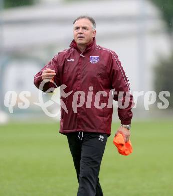 Fussball Regionalliga. Training SK Austria Klagenfurt. Trainer Joze Prelogar. Klagenfurt, am 24.6.2013.
Foto: Kuess
---
pressefotos, pressefotografie, kuess, qs, qspictures, sport, bild, bilder, bilddatenbank