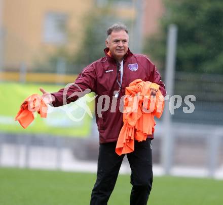 Fussball Regionalliga. Training SK Austria Klagenfurt. Trainer Joze Prelogar. Klagenfurt, am 24.6.2013.
Foto: Kuess
---
pressefotos, pressefotografie, kuess, qs, qspictures, sport, bild, bilder, bilddatenbank