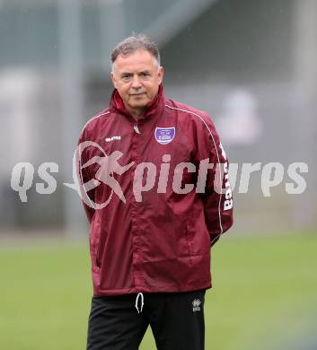 Fussball Regionalliga. Training SK Austria Klagenfurt. Trainer Joze Prelogar. Klagenfurt, am 24.6.2013.
Foto: Kuess
---
pressefotos, pressefotografie, kuess, qs, qspictures, sport, bild, bilder, bilddatenbank