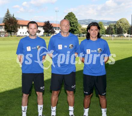 Fussball Bundesliga. RZ Pellets WAC.  Mannschaftsfototermin. Hannes Jochum,Trainer Slobodan Grubor, Co-Trainer Co-Trainer Carlos Chaile. Wolfsberg, 1.7.2013.
Foto: Kuess 
---
pressefotos, pressefotografie, kuess, qs, qspictures, sport, bild, bilder, bilddatenbank