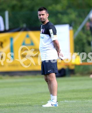 Fussball Testspiel. FK Austria Wien gegen Arminia Bielefeld.  Trainer Nenad Bjelica (Wien). Velden, am 2.7.2013.
Foto: Kuess
---
pressefotos, pressefotografie, kuess, qs, qspictures, sport, bild, bilder, bilddatenbank