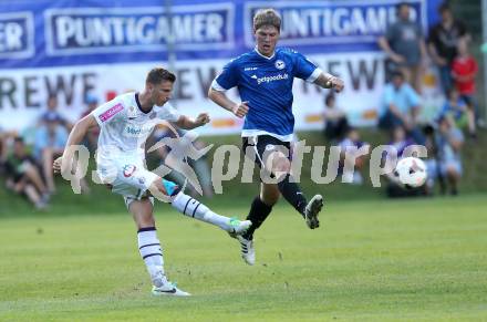 Fussball Testspiel. FK Austria Wien gegen Arminia Bielefeld. Sebastian Wimmer (Wien), Fabian Klos (Bielefeld). Velden, am 2.7.2013.
Foto: Kuess
---
pressefotos, pressefotografie, kuess, qs, qspictures, sport, bild, bilder, bilddatenbank