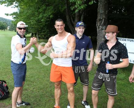 Golf. Eishockey, Fussball, Bodybuilding. Lederhosen Golfturnier. Dietmar Thuller, Klaus Drescher (Mister Universum), Alexander Rauchenwald (VSV). Klopeinersee, 8.7.2013.
Foto: Kuess
---
pressefotos, pressefotografie, kuess, qs, qspictures, sport, bild, bilder, bilddatenbank