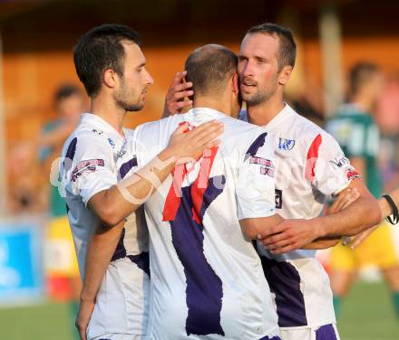 Fussball OEFB Cup. SAK gegen Voecklamarkt. Torjubel Murat Veliu, Christian Dlopst, Marjan Kropiunik (SAK). Welzenegg, am 12.7.2013.
Foto: Kuess
---
pressefotos, pressefotografie, kuess, qs, qspictures, sport, bild, bilder, bilddatenbank